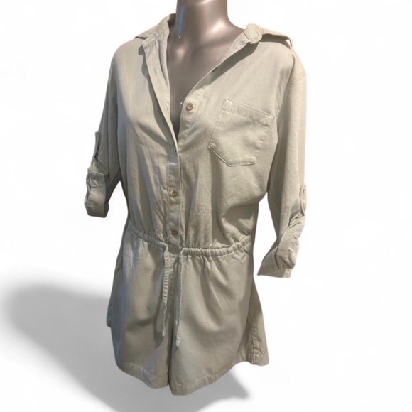 $128 Cabi Light Blue Button-Up Romper - Picture 5 of 7